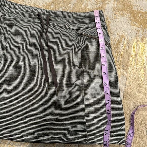 Athleta Womens Metro STRIPE Skort Skirt Shorts medium Gray Heather Active EUC - Picture 8 of 8